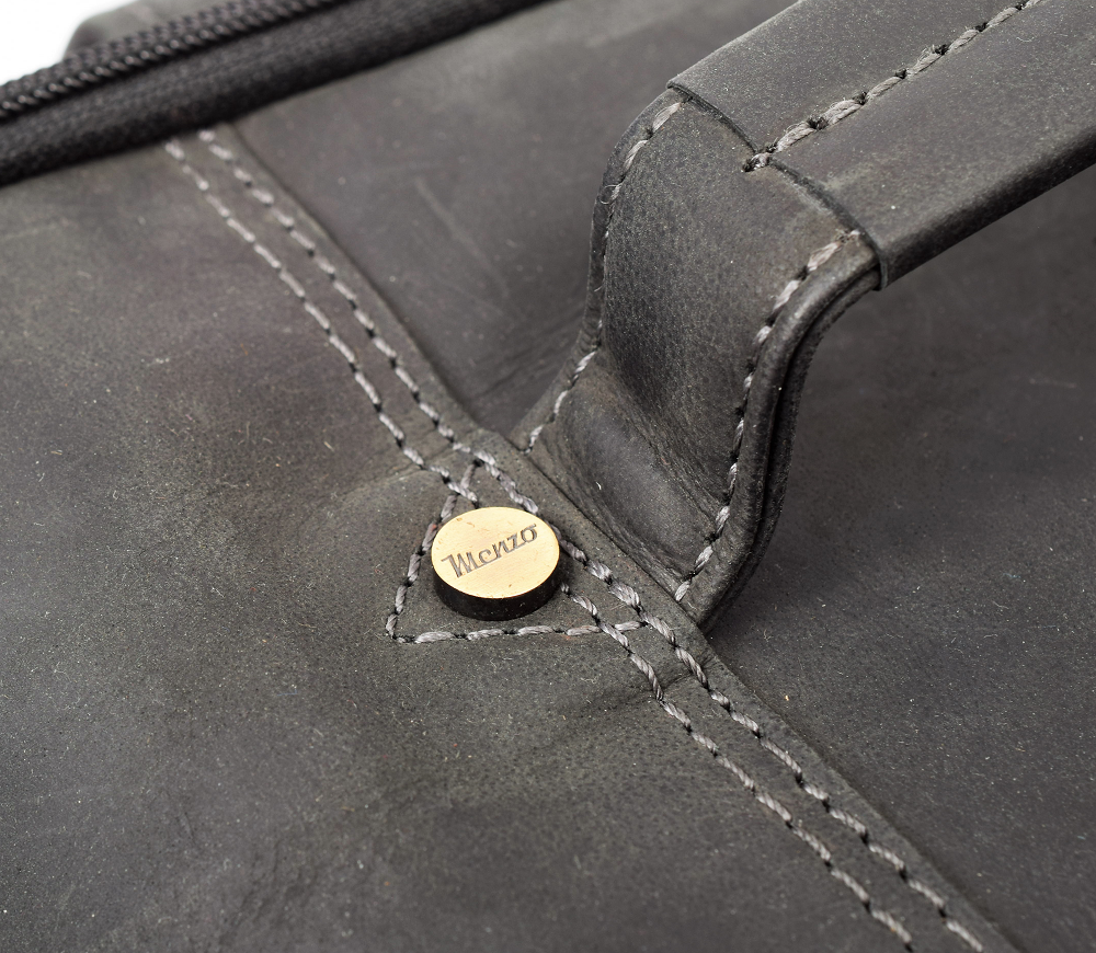 Menzo MB80 - Rucksack Büffelleder/schwarz für 15,6 Zoll Laptop